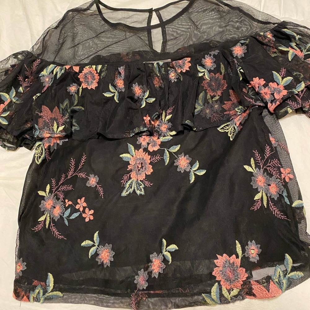 BB Dakota Floral Mesh Ruffle Top